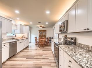127 Hillcrest Dr, La Vernia, TX 78121