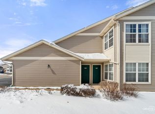 149 Penny Ln #149, Sycamore, IL 60178