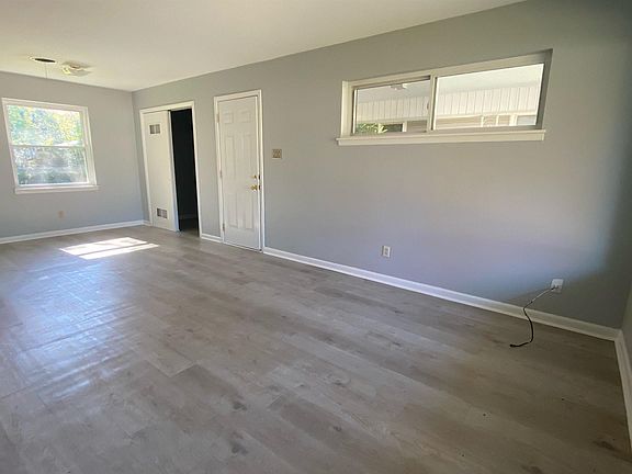 4th image of 1511 Rebel Dr