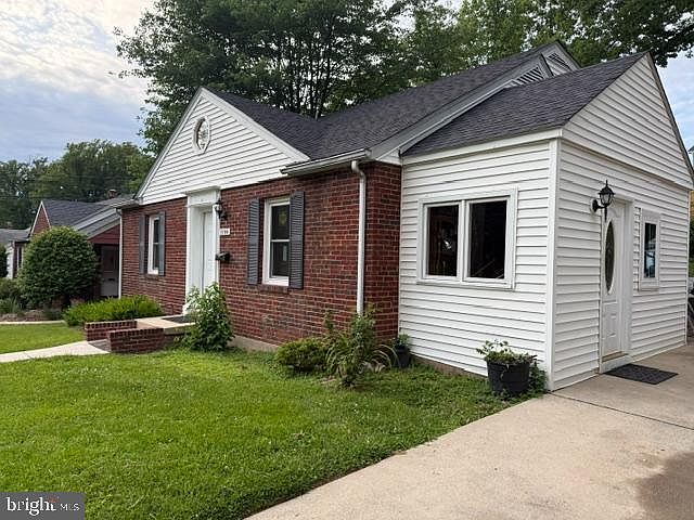 1st image of 2709 Fenimore Rd