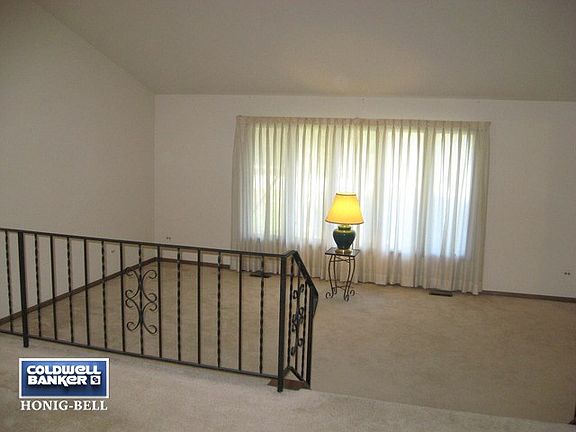 5th image of 8514 Loveland Ln
