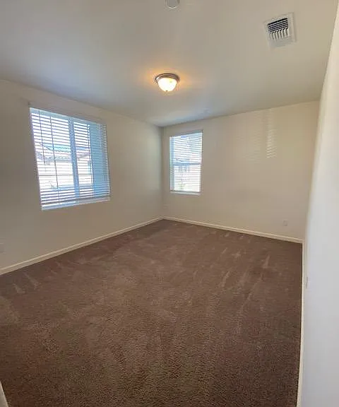 884 Fir St W — Photo 22
