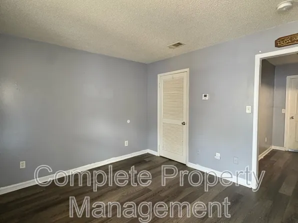 409 Oporto Madrid Blvd S #J, Birmingham, AL 35206