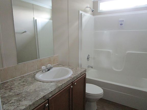 4th image of 107 Spruce Ln