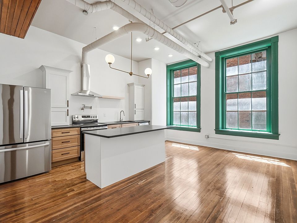1st image of 607 Main St #9