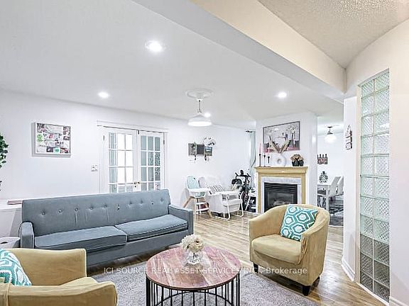 2nd image of 7698 Kipling Ave