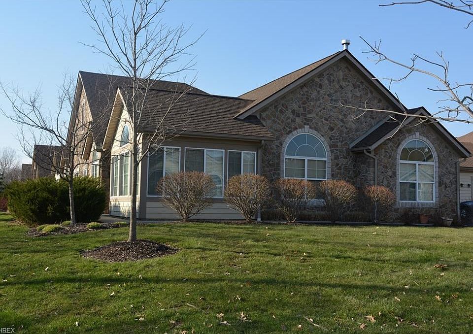 Welcome to 285 Arlington in Tara at Barrington!
