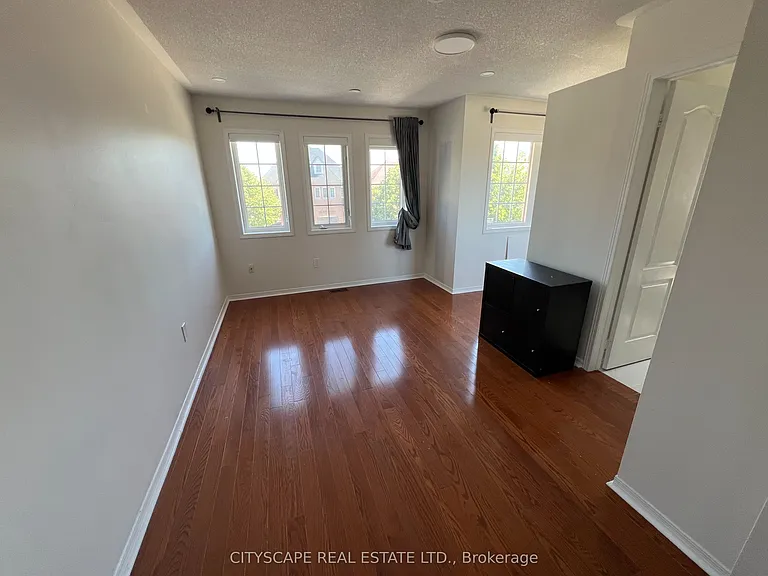 637 Dolly Bird Ln — Photo 36