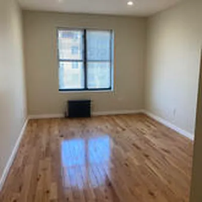 Rented by Compass | media 7