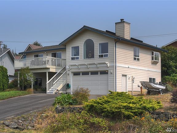 2nd image of 37742 Vine Pl NE