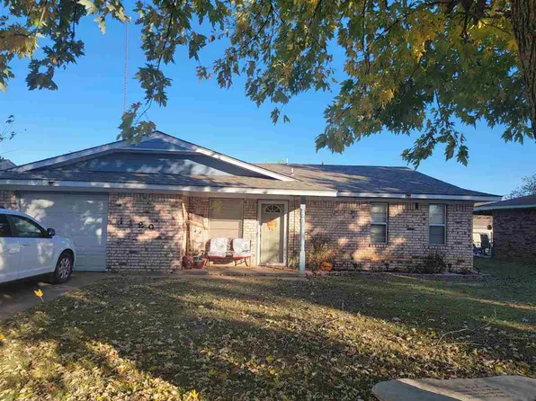1120 N Aspen St, Marlow, OK 73055