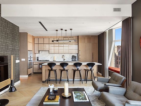 3rd image of 515 W 18th St APT 802