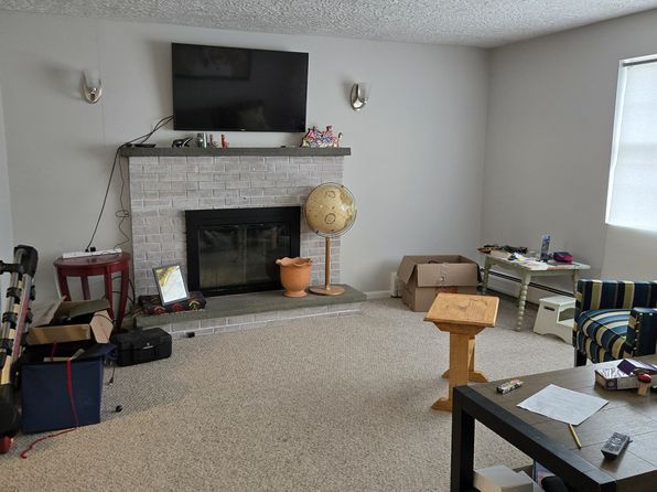 25 Columbia Ave #25