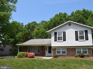 2712 Curry Dr, Hyattsville, MD