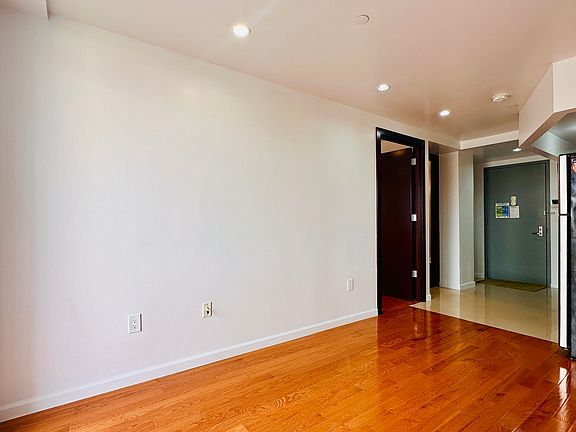 4th image of 92 Canal St Unit 9D