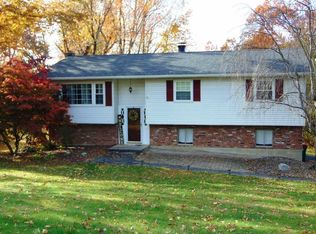 118 Cherrywood Dr, Fishkill, NY 12524