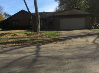 1219 Maplecrest Dr, Troy, OH