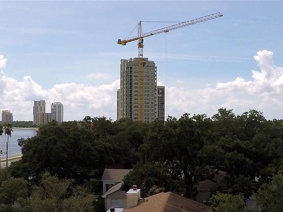 4th image of 2801 Bayshore Blvd #3