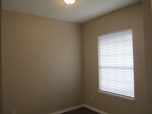 3rd image of 2218 Thornbrook Dr