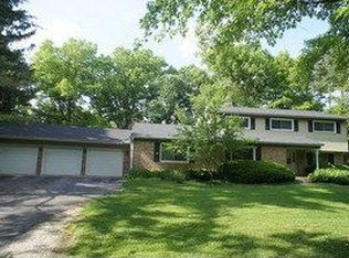 29W220 Renouf Dr, Warrenville, IL 60555
