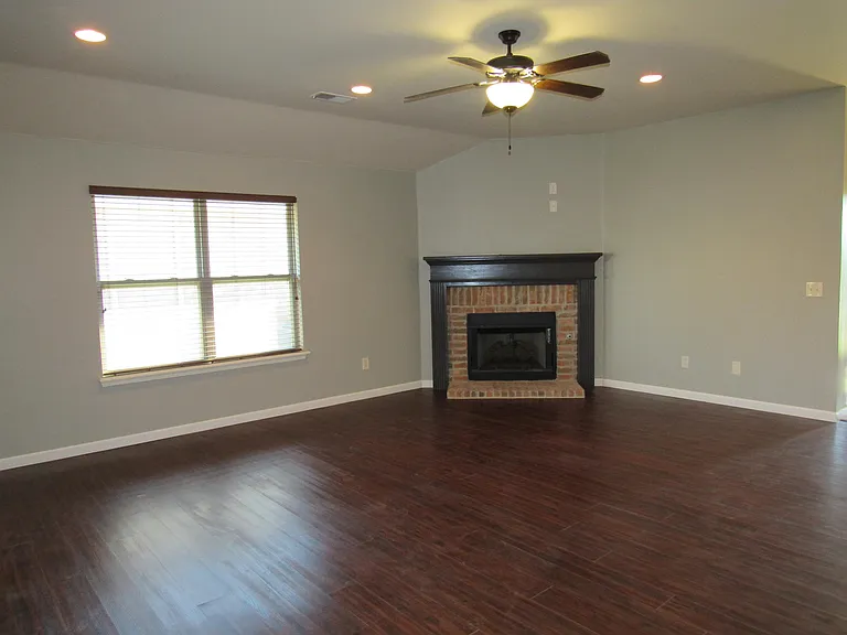 17516 Black Hawk Dr — Photo 4