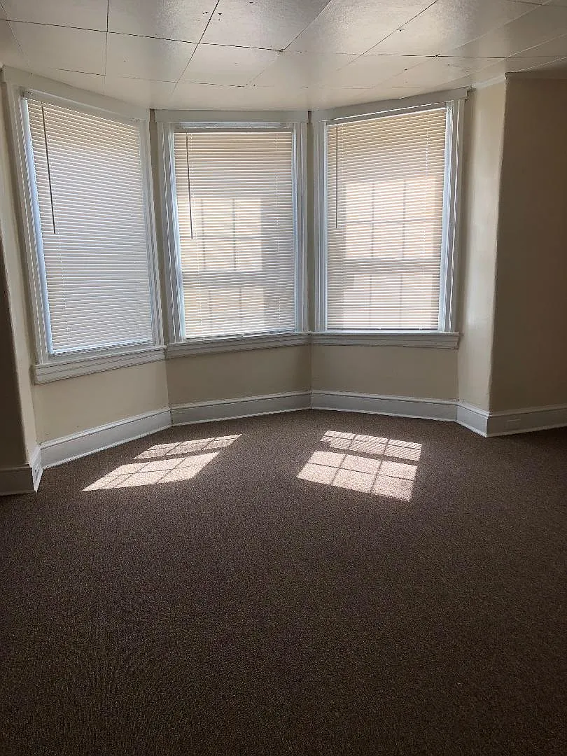 2 bed, 1500 sqft, $1,200 — Photo 4