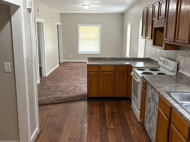614 Norton Ave — Photo 7
