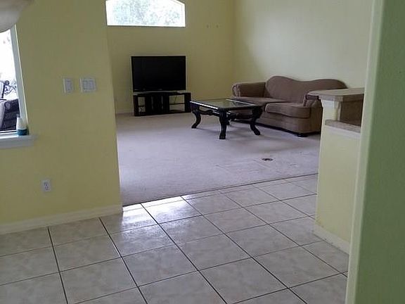 4th image of 136 Wellstone Dr