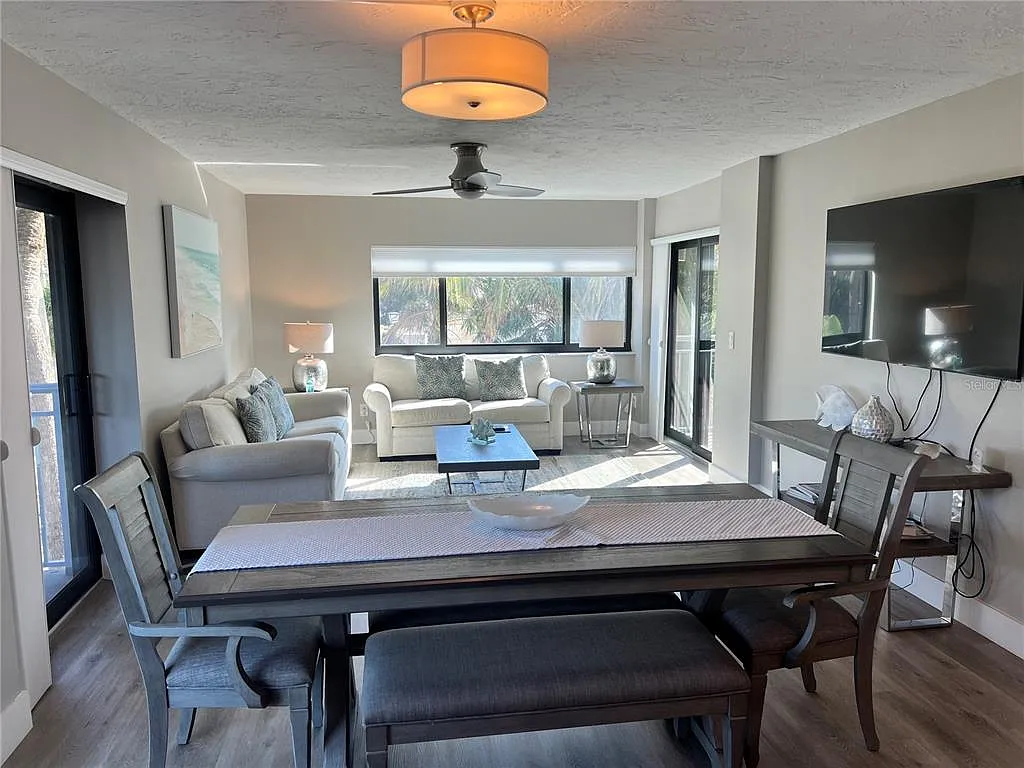 2 bed, 2.0 bath, 1200 sqft, $12,630 — Photo 2