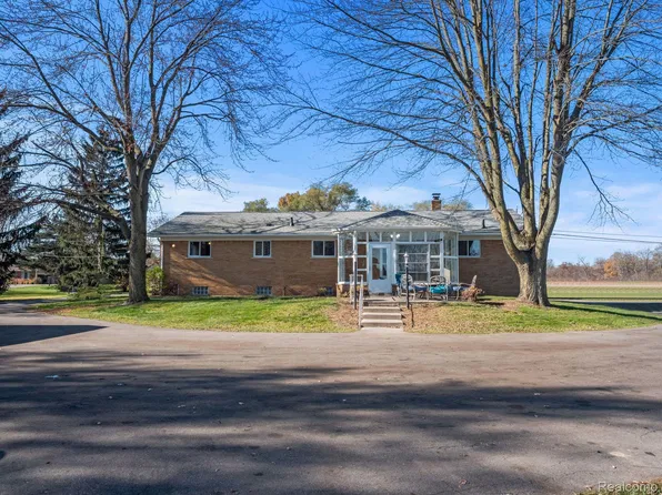 55700 Hayes Rd, Macomb, MI 48042