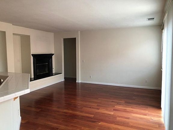 2nd image of 5914 Pala Mesa Dr