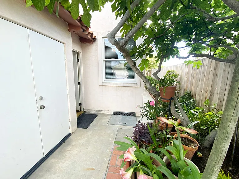 135 J Ave #B — Photo 13