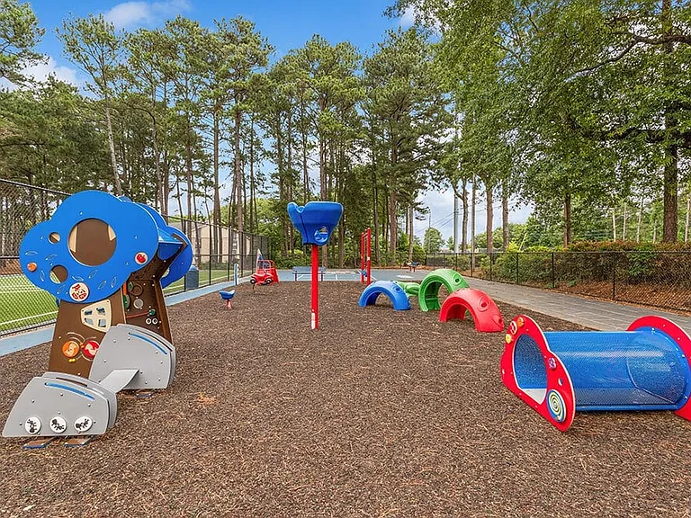 Park on Windy Hill — Photo 15