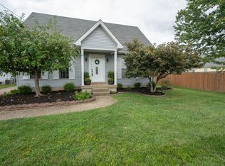 9102 Fairridge Dr, Louisville, KY 40229