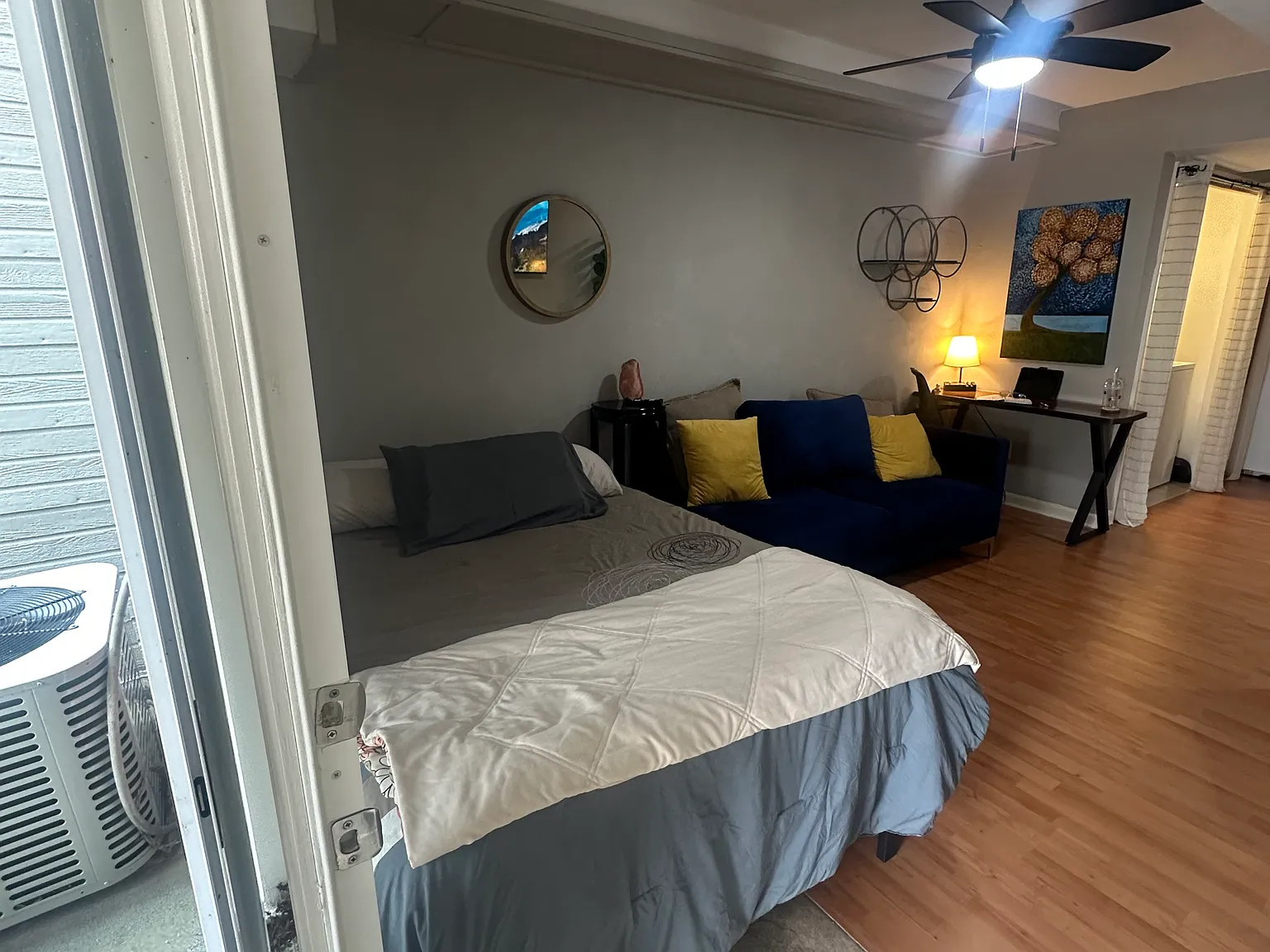 Studio, 364 sqft, $1,100 — Photo 2