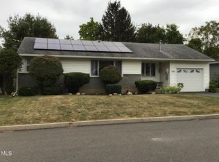 5 Crestwood Ave, Troy, NY 12180