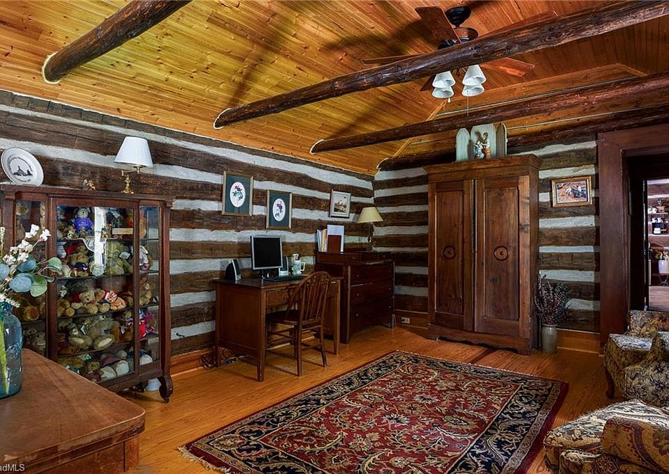16th image of 7198 Spring Hill Rd