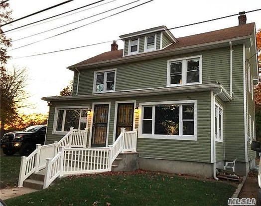 1st image of 1068 Arthur St