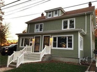 1068 Arthur St, Uniondale, NY 11553