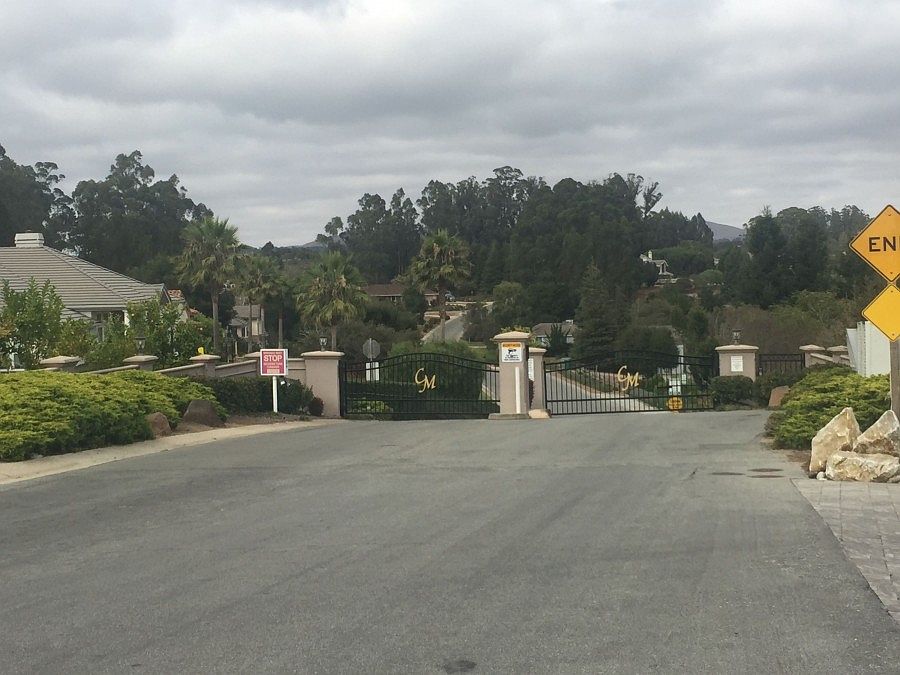 2nd image of 18471 Meadow Ridge Rd