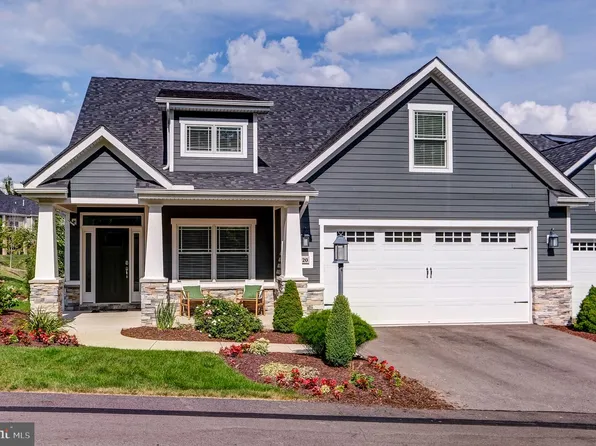 104 Eagle Dr, Broomall, PA 19008