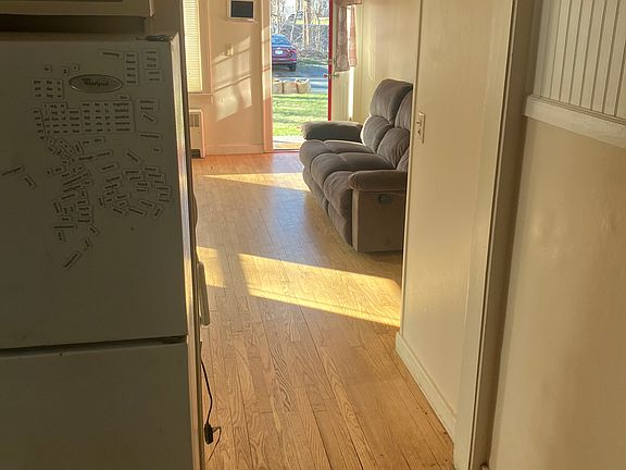 5th image of 27 Tampa Ave Unit 1