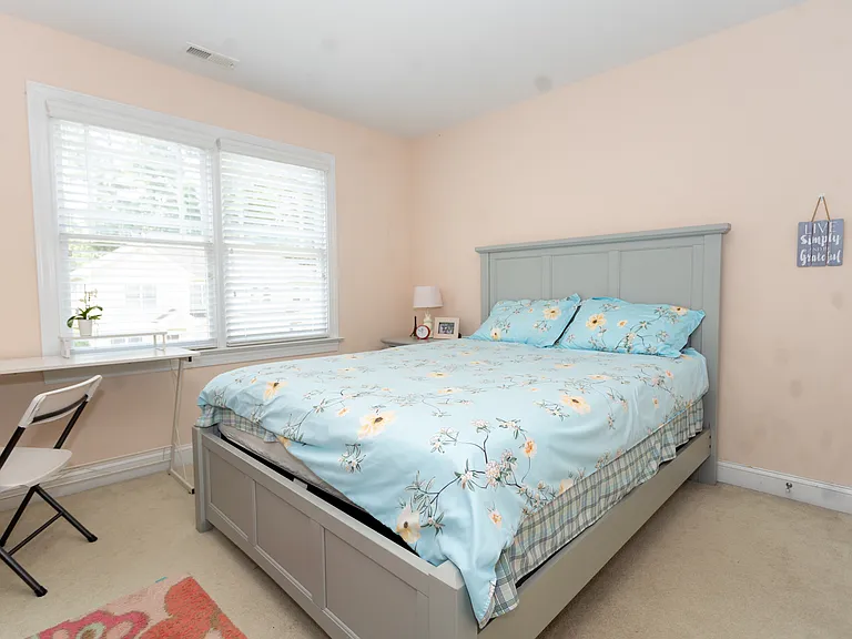 208 Bluefield Rd — Photo 14