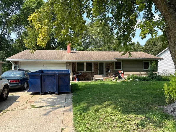 440 8th Ave SW, Wells, MN 56097