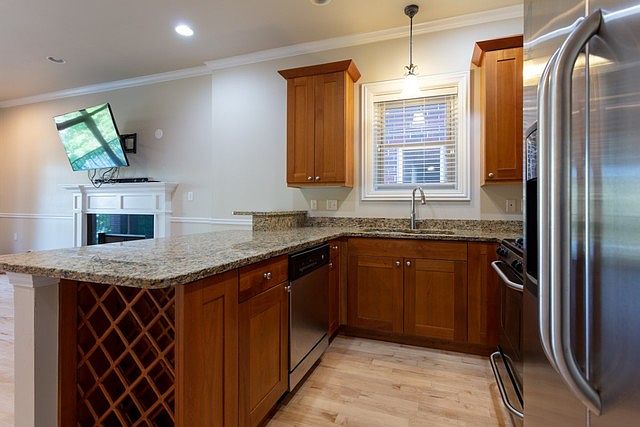 1st image of 4220 S King Dr APT 3S