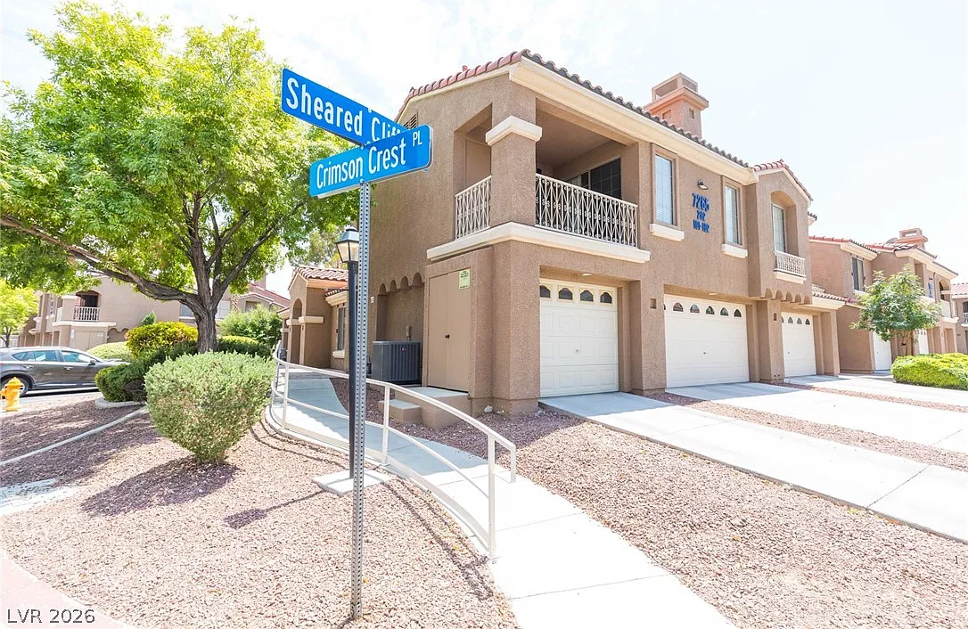2 bed, 2.0 bath, 1083 sqft, $1,625 — Photo 3