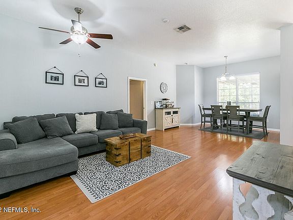 5th image of 341 CAROLINA JASMINE Lane