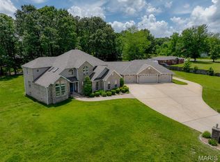 5705 Lake Front Dr, Poplar Bluff, MO 63901