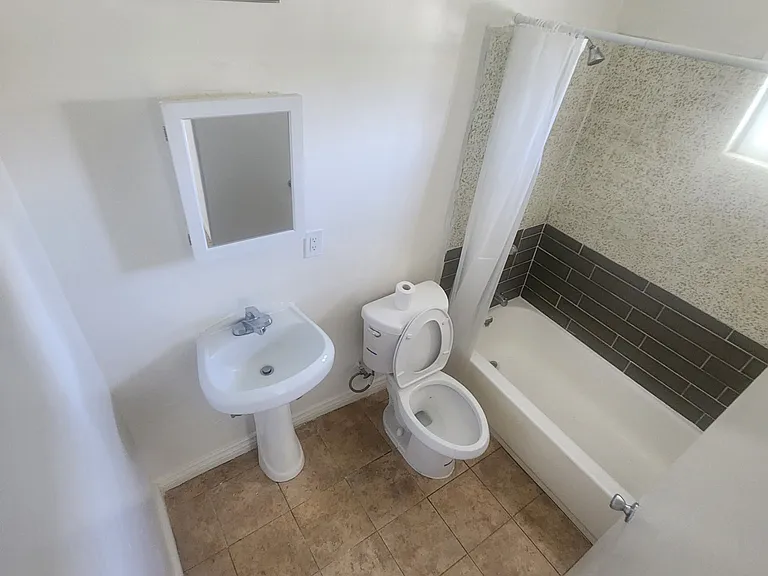 801-817 N Stimson Ave #815-1/2 — Photo 4