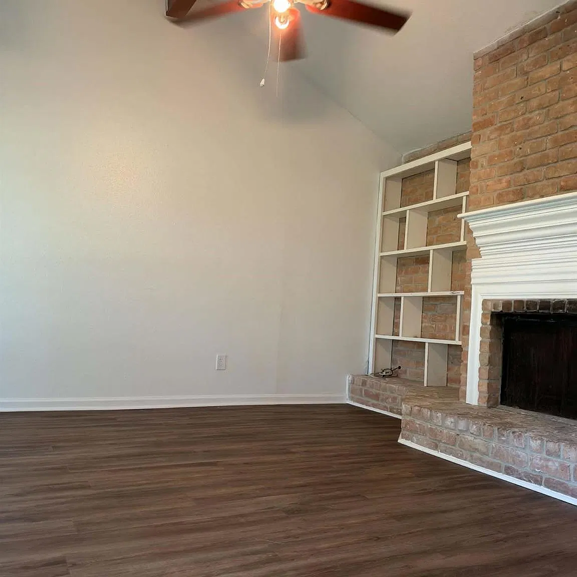 3 bed, 2.0 bath, 1221 sqft, $1,400 — Photo 3
